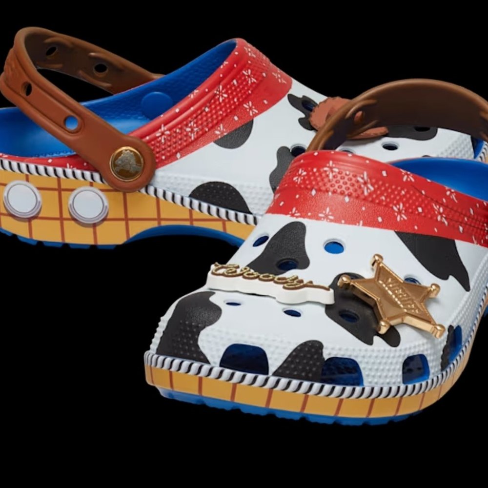 CROCS TOY STORY SHERIFF WOODY CLASSIC CLOG